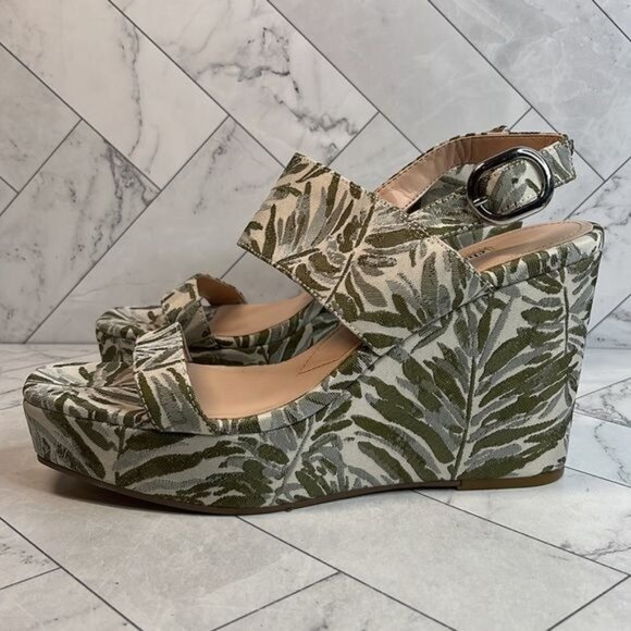 NWT Charles by Charles David Womens Jordan Green Multi Platform Wedges 9.5M - Picture 4 of 9